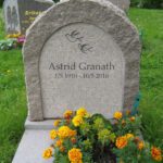 Exempel röd bohusgranit gravsten