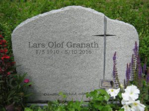 Exempel gravsten grå granit